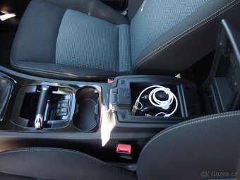 Ford Galaxy 2.0 TDCI, 7 míst, manuál, 2010 - 8