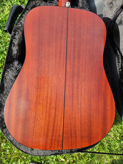 Celomasivní akustická 12 strunná kytara FURCH - 8