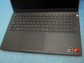 Dell Vostro 3510 15.6“ IPS Intel i5-1135G7 IrisXe 16GB 512GB - 8