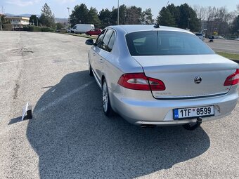 Škoda superb 2 2.0tdi 125kW 2010 - 8