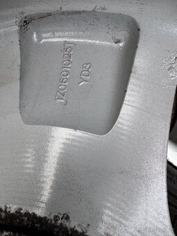 Alu kola Škoda Octavia 2 16“ - 8
