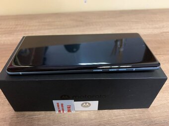 Motorola Edge 40 Pro 256 gb - 8