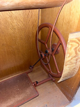 Šicí stroj Lucznik 414 - 8