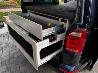 Campingová vestavba Czcamper XL do dodávky - 8