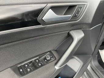 VW Touran 2.0 TDi Serviska, ALU, Senzory - 8