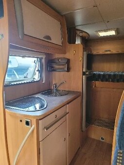 Půjčovna, pronajem obytné auto, obytný automobil - - 8