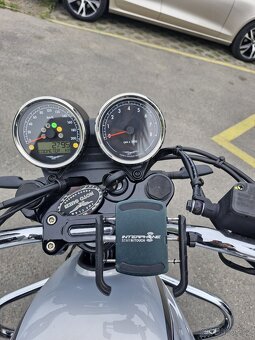 Moto Guzzi V7 Special - 8