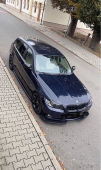 Podprahove lišty pro BMW E90 E91 E92 E93 - Černý Lesk - 8