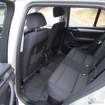 BMW X3, xDrive20i 135kw, Serviska,NAVI - 8