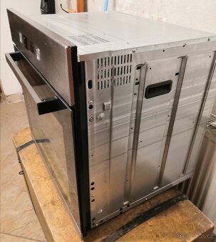 Vestavná trouba Beko 700kč - 8