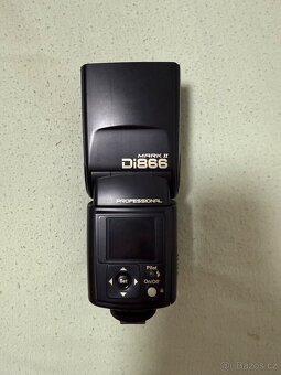 Nikon D7100, 5x objektiv, blesk - 8