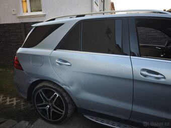 havarovaný Mercedes Benz GLE 500 e - 8