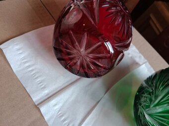 Dvě pěkné přejímané barevné vázy - 8