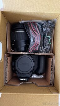 Canon EOS 250D + EF-S 18-55 III kit + brašna Vanguard - 8