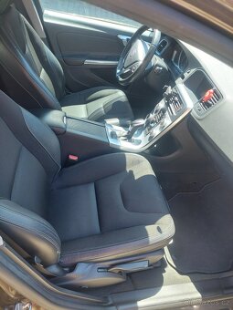 Volvo V60 D3 Cross Country - 8