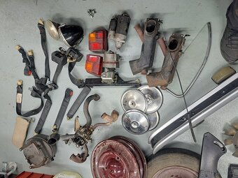 Sedadla a díly na Citroen 2CV - 8