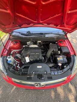 Hyundai I 30  1,4 i 16 V - 8
