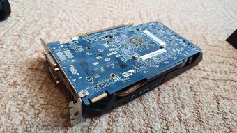 Počítačové díly: základová deska + procesor Intel i5 + 16Gb - 8