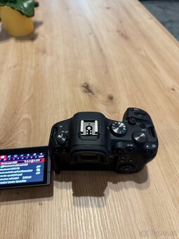 CANON EOS R6 - top stav - 8