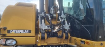 CAT M 313D - 8