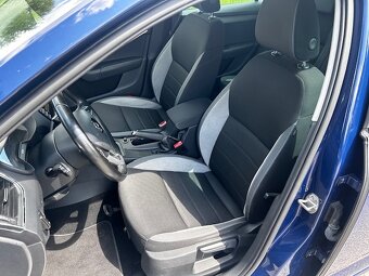 Škoda Octavia kombi 1.6 TDi DSG, 2016, navigace, vyhř. sed. - 8