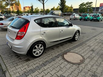 Hyundai i30 hatchback - 8