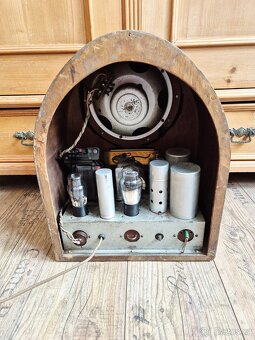 Starožitné rádio Arena Électronique, 1933 - 8