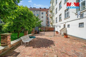 Pronájem bytu 2+kk, 38 m², Hradec Králové, ul. Klumparova - 8