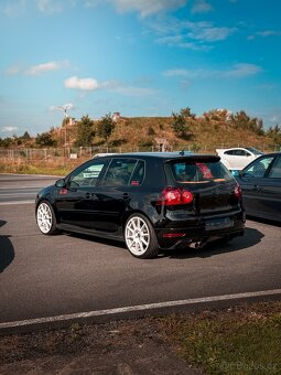 VOLKSWAGEN Golf 5 GTI - 8