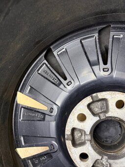 Prodám zimní pneu +alu - 8