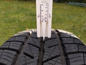 215/60 R17 100V Zimní pneu Barum - 8