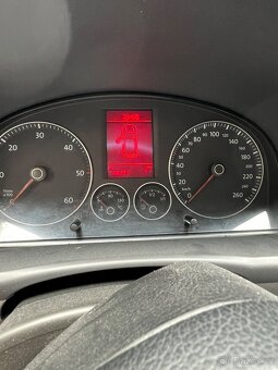 VOLKSWAGEN TOURAN 1.9 Tdi,7mist,kuze,rychlostí - 8