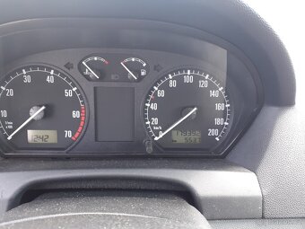 Škoda Fabia 1.4MPI 44kw r.v.2002 - 8