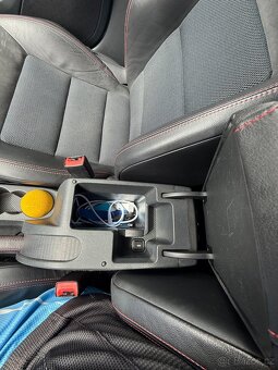 Skoda Octavia RS 2.0TSI, 147kW, stribrna kombi - 8