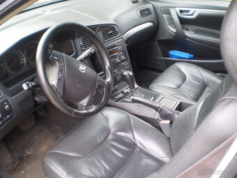 PRODÁM VOLVO V70 D5 AWD 120 kw 2004 T.K. 2026 4X4 - 8