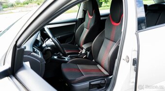 Škoda Octavia Combi 1.6 TDI Style DSG - 8