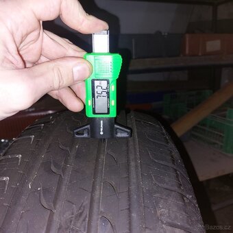 Goodyear Efficientgrip SUV 4x4 215/60 R17 - 8