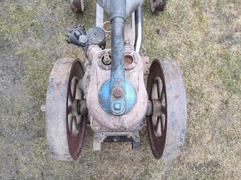 Stabilní motor Triumph (Slavia) 3Hp - 8