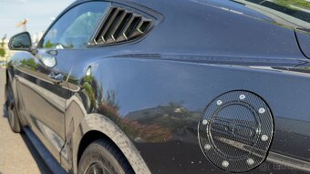 FORD MUSTANG 5.0 GT - 8
