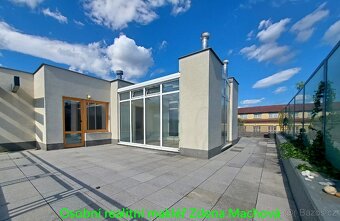 Pronájem velkého bytu s velkou terasou 2x parkovací stání - 8