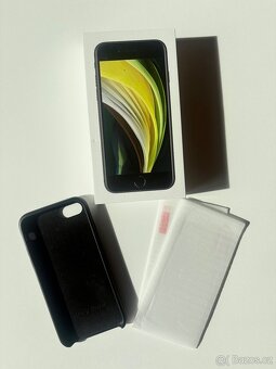 iPhone SE 2020 - 8