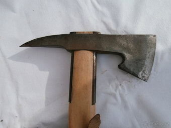 Hasičská sekyrka stará originální za 1.000 kč - 8