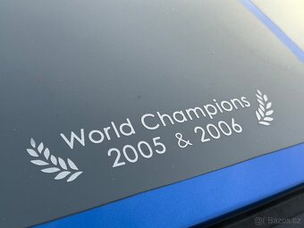 Renault Clio RS R 27 F1 Team - 8