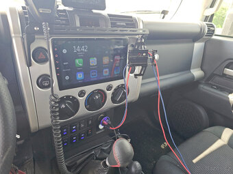 Toyota FJ Cruiser - 8