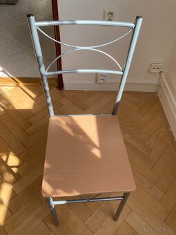 Jídelní stůl se 4 židlemi – moderní design, jako nový - 8
