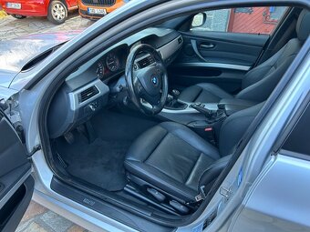 BMW Řada 3,  318D 105KW M-PAKET KŮŽE Bi-Xenon 2 x Kola - 8