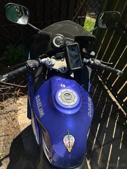 Prodám nepojízdnou motorku Daelim Roadwin 125R (2008, 10,9 k - 8