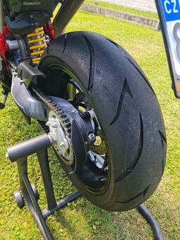 Ducati Hypermotard 796 - 8