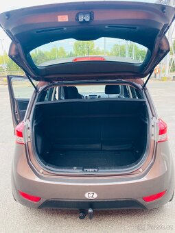 Hyundai iX20, koupený nový v ČR, pravidelný servis, nová STK - 8
