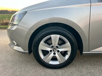 ► ŠKODA FABIA 1.2TSI 81KW 6RS PANORAMA-LED-KAMERA-TAŽNÉ - 8